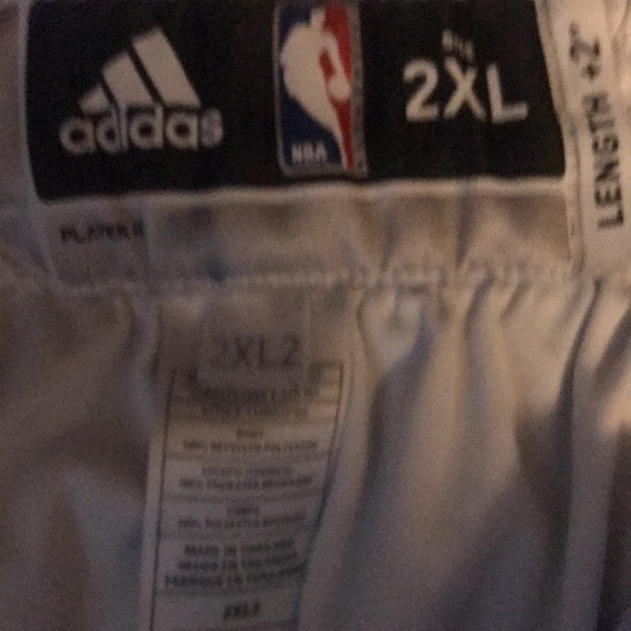 Memphis Grizzlies Game Worn NBA practice shorts Adidas 2xl +2 length 2000’s - Picture 4 of 4
